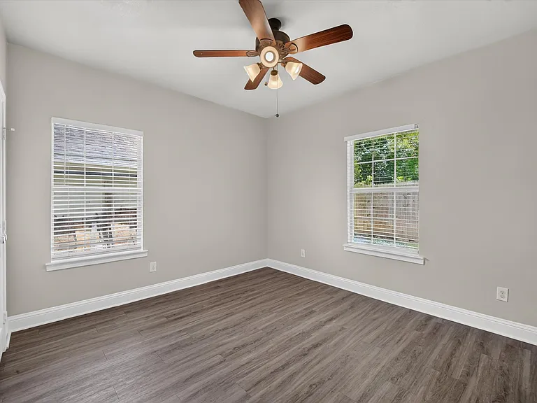 3205 Bois D Arc St — Photo 17