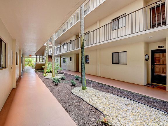 3rd image of 5340 Las Verdes Cir APT 101