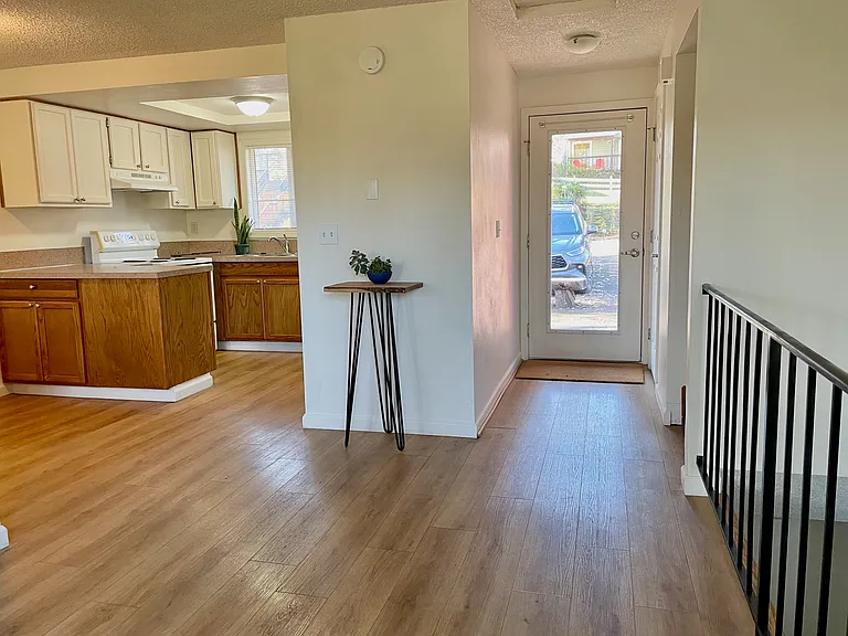 12728 SE 26th Ave — Photo 1