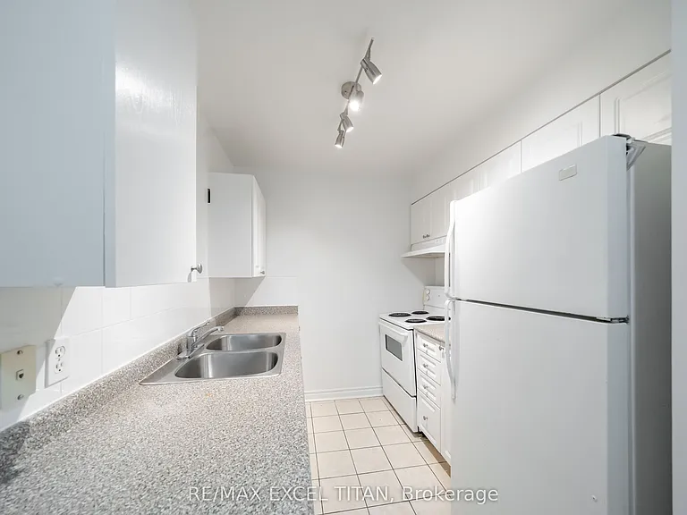 1401 Dupont St #617 — Photo 7