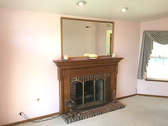 3rd image of 56 White Pine Dr