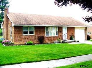 825 E Walnut St, Hanover, PA 17331