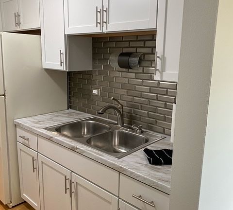 4th image of 9722 S Karlov Ave #3-308