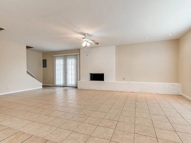 504 N Davis Ave — Photo 12