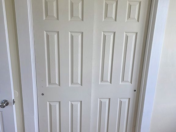 5th image of 19 Stephen St APT 2