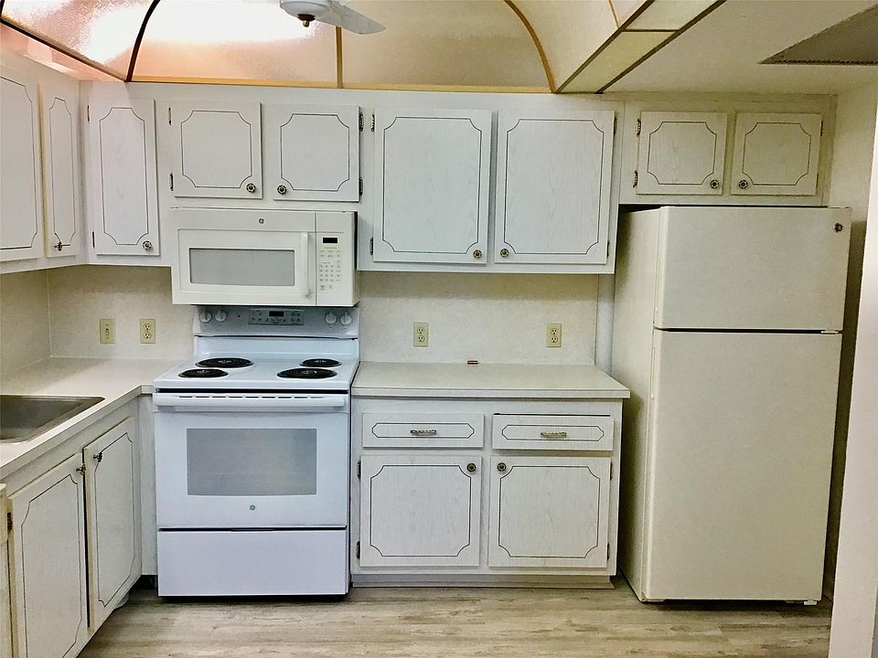 1st image of 204 Preston #204