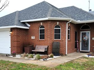 717 Hillburn Dr, West Tawakoni, TX 75474