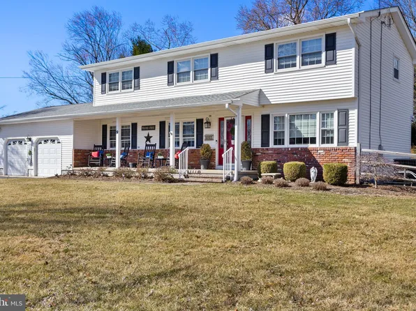 9 Sabrina Dr, Ewing, NJ 08628