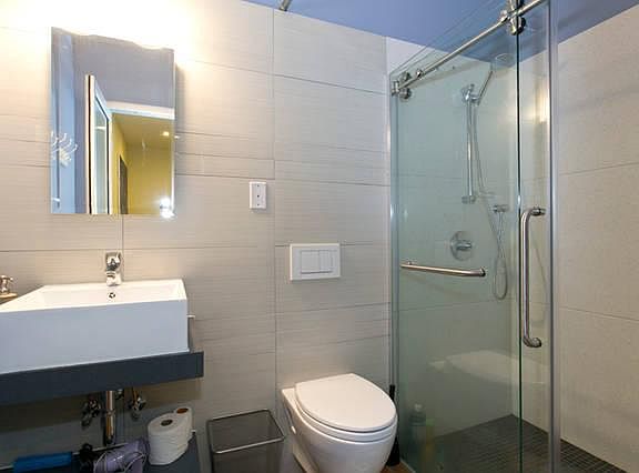 Studio Private Bathroom