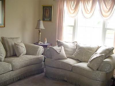 3rd image of 505 Willow Dr