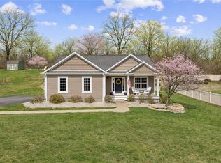 1040 Red Tail Holw N, Washington, PA 15301