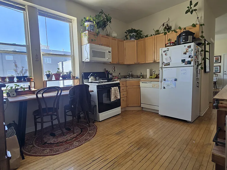 1523 N Campbell Ave #2R — Photo 6