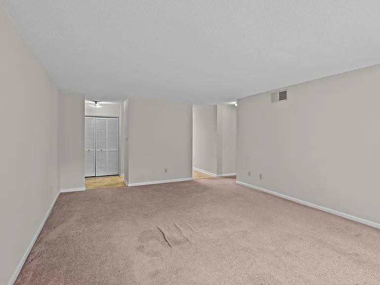 117 Bernhurst Rd — Photo 19