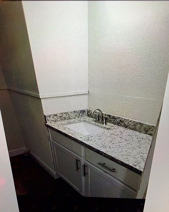 2nd image of 614 Zelwood Dr