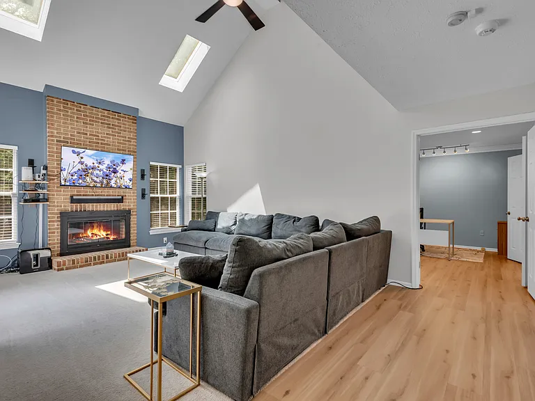1402 Bermuda Dunes Ct — Photo 13