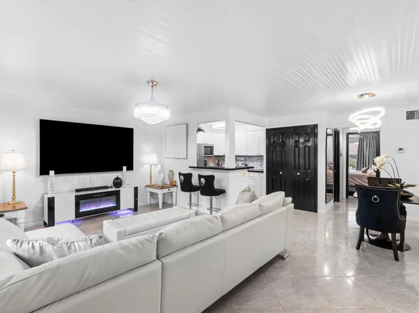 340 Horizons W #102, Boynton Beach, FL 33435