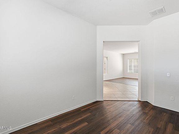 4th image of 41913 W Centennial Rd