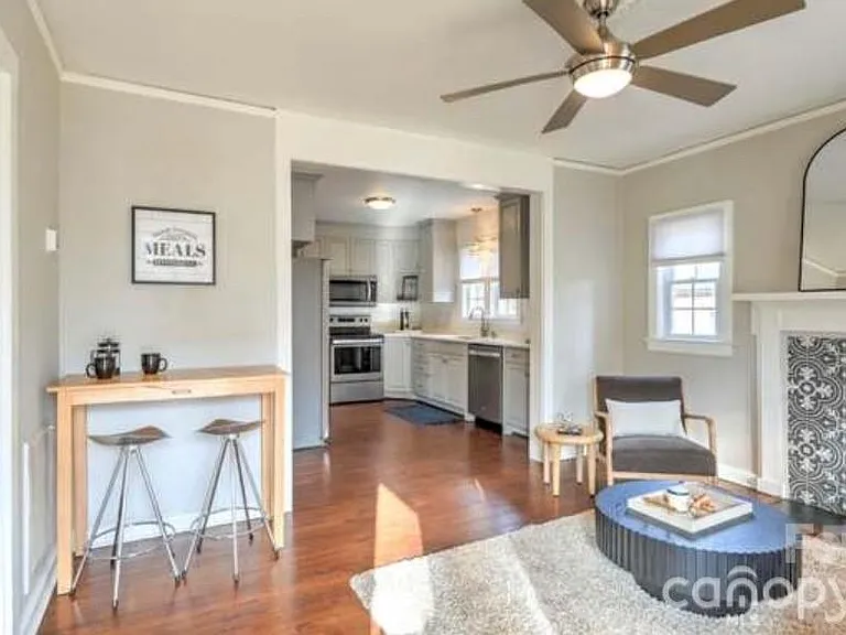 3224 Rogers St — Photo 3
