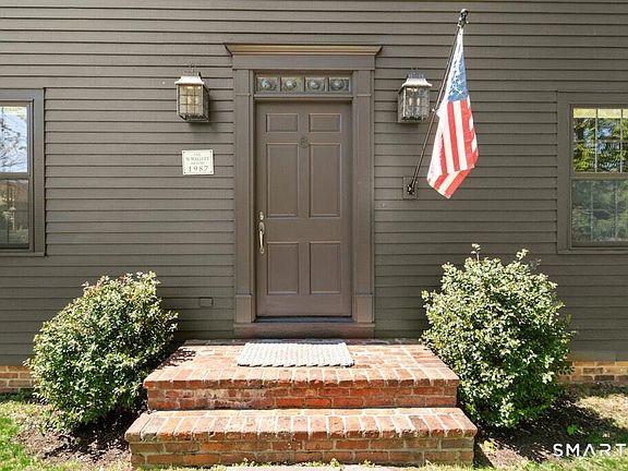4th image of 8 Seagate Road