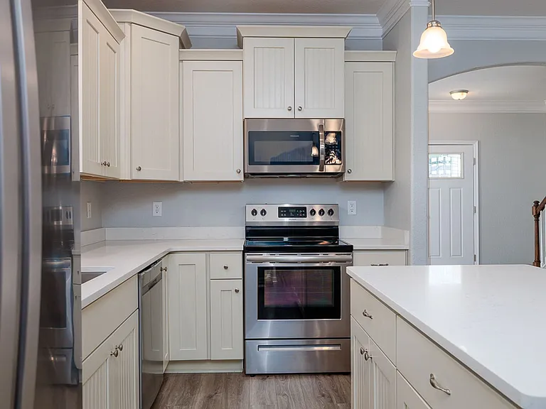 1311 Sunset Dr — Photo 15