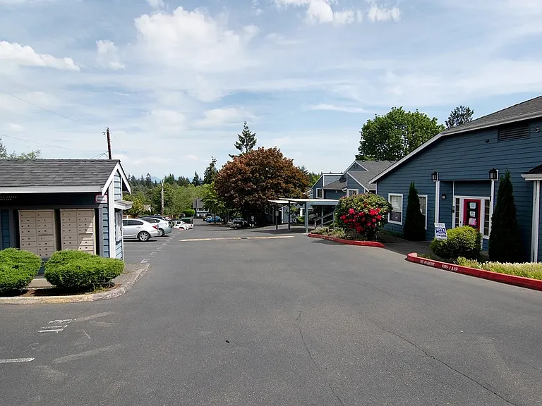 16817 Larch Way E #E105 — Photo 16