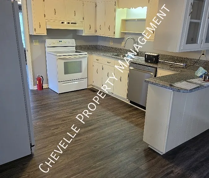6503 Frost Ave — Photo 10