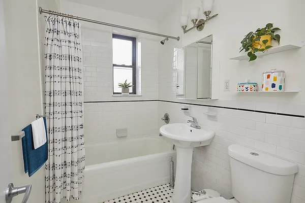 Sold by Compass | media 7