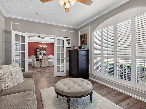 2nd image of 2112 Monticello Cir
