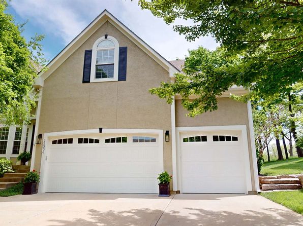 22306 W 44th Ter, Shawnee, KS 66226