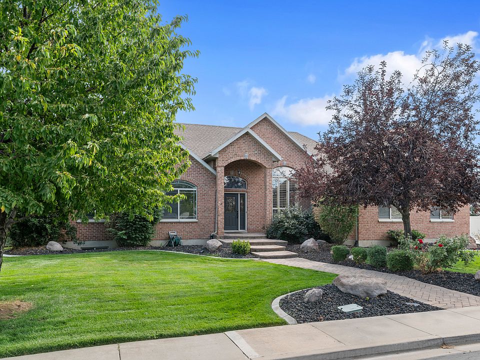 1st image of 1501 W Elk Cir