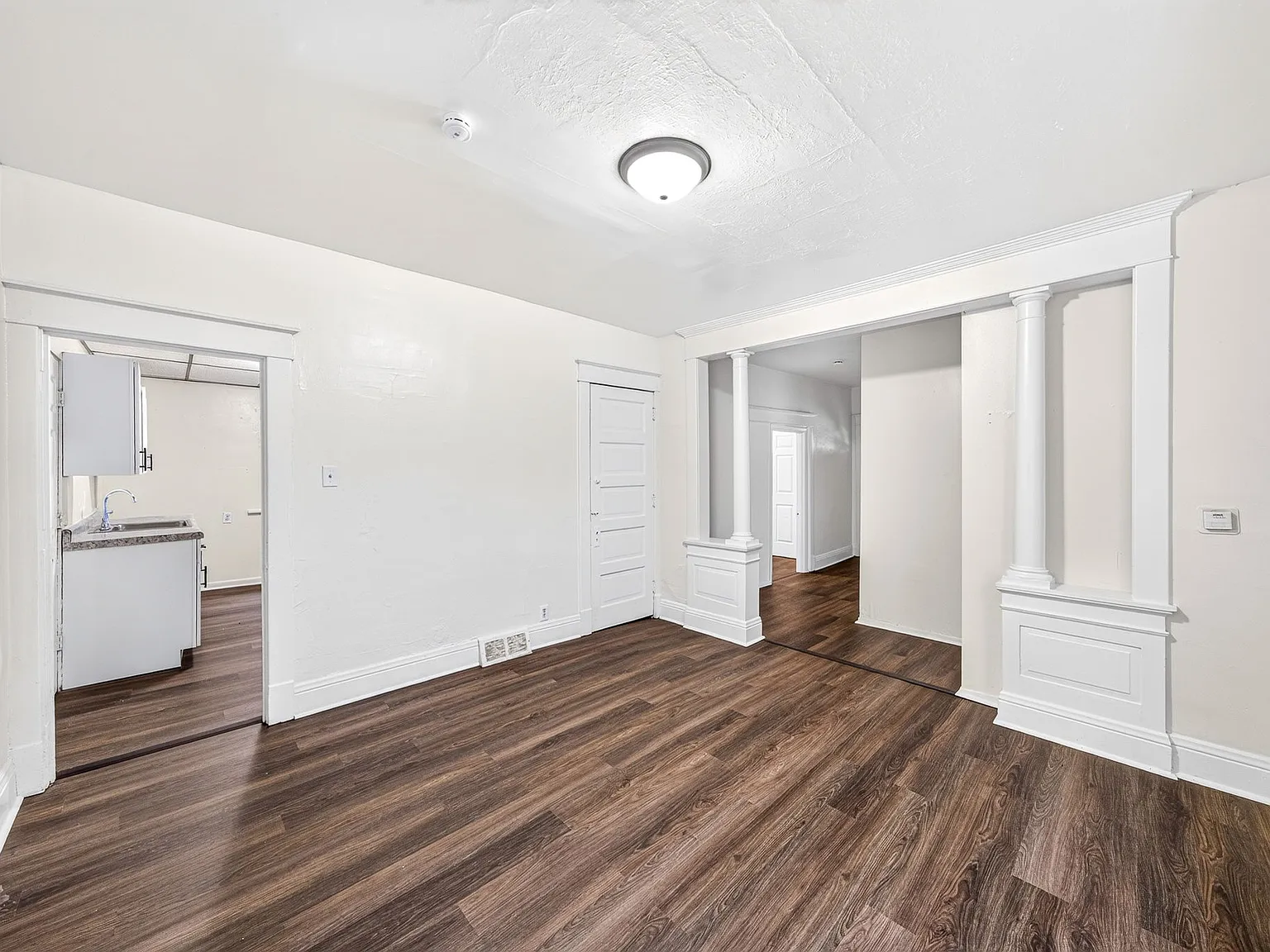 1225 Miami St — Photo 3