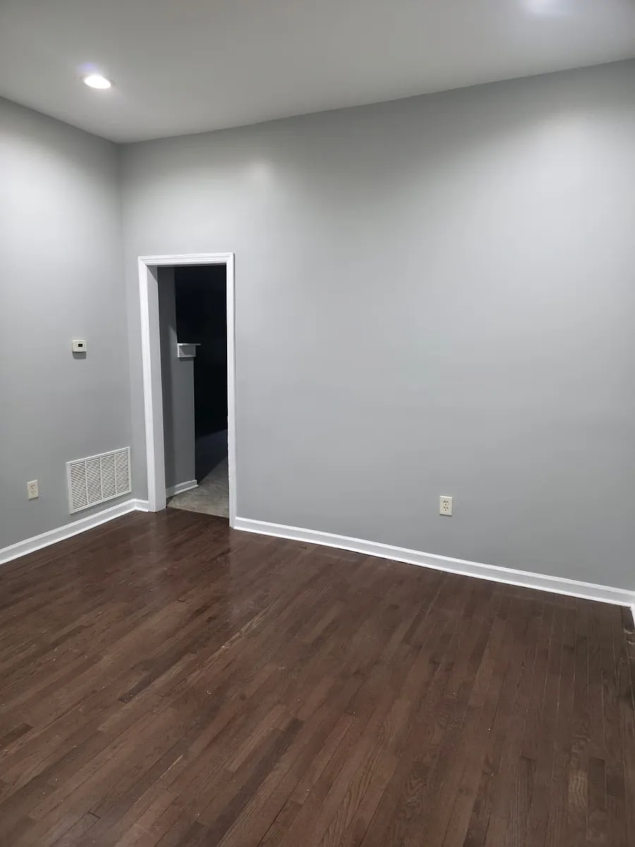 Building Photo - 288 S 6th St #1