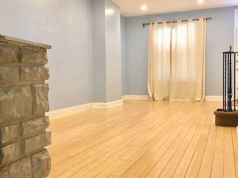 2051 S Garnet St — Photo 3