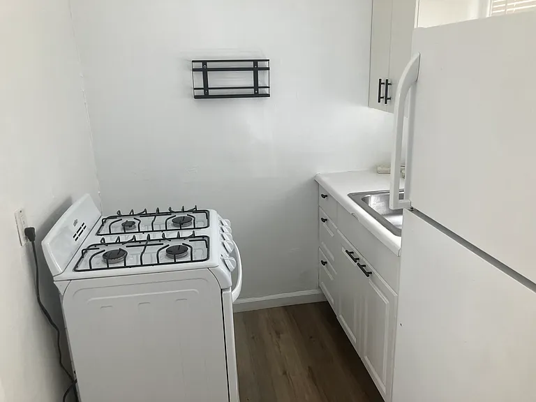 2618 Figueroa Blvd #10 — Photo 3