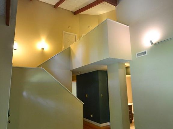 4th image of 106 Tamassee Dr