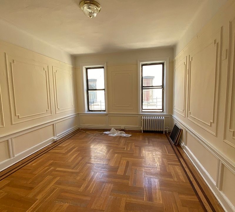 1st image of 209 E 16th St #D16