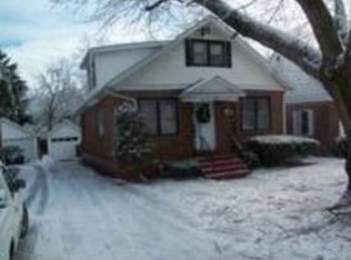 17 Mellon Ave, Troy, NY 12180