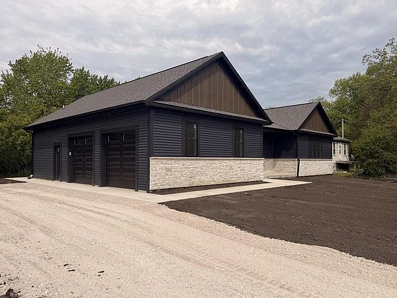 2nd image of 12212 Sheridan ROAD
