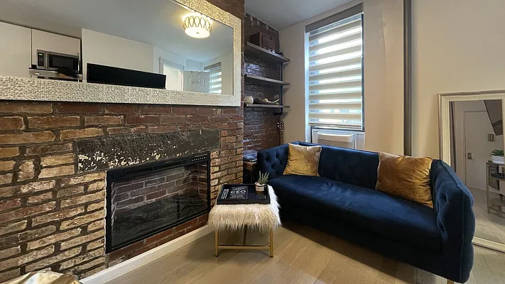 Rented by Grafi Realty Inc. | media 5