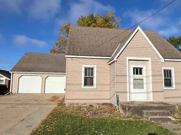 319 S Linn Ave, New Hampton, IA 50659