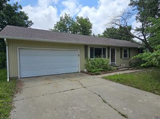 1002 Burns St, Emporia, KS 66801