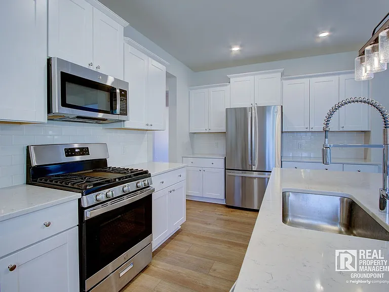 137 Paddle Boat Way — Photo 10