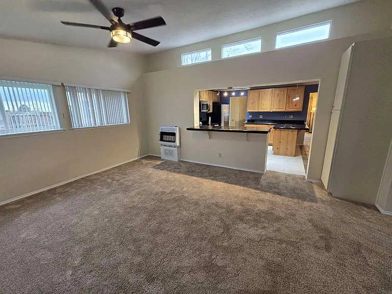 1500 Shirley St NE — Photo 3