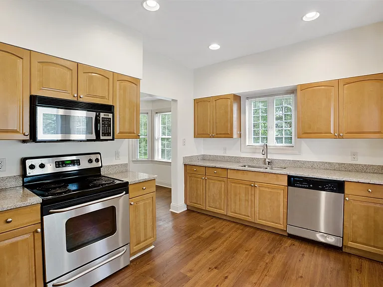 Fairhaven Residential Garden Apartment Homes — Photo 14
