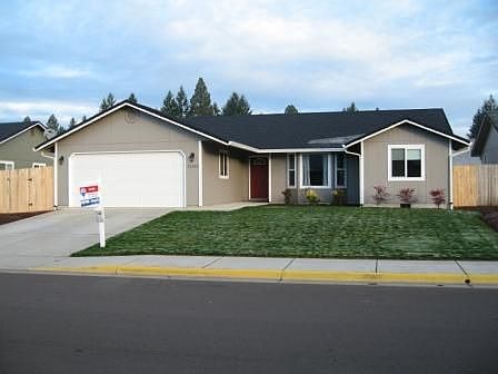 Charming newer home!