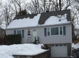 28 Robertson Rd, West Orange, NJ 07052