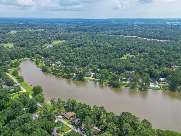 1573 E Pine Lake Circle, Conroe, TX 77316