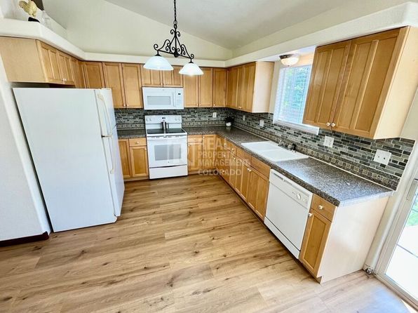 112 8th St