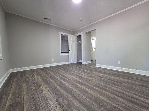 5th image of 1657 Southern Ave