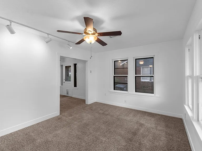512 Gale St — Photo 11